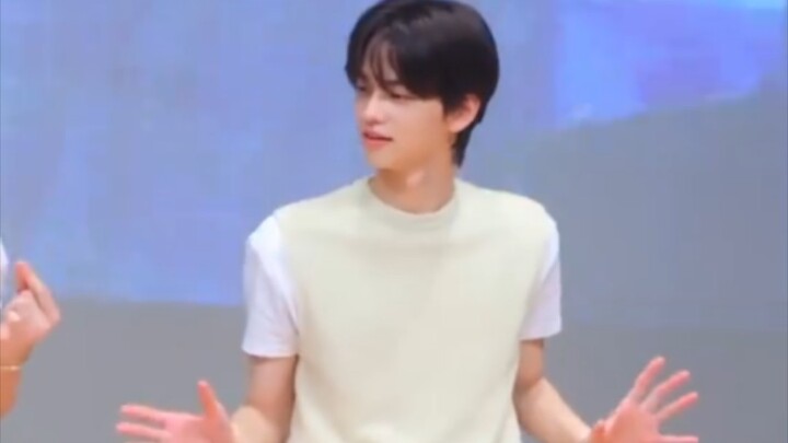 当tws不同成员跳《style》对比