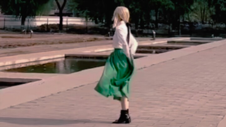 “At that moment I seemed to see her shadow”