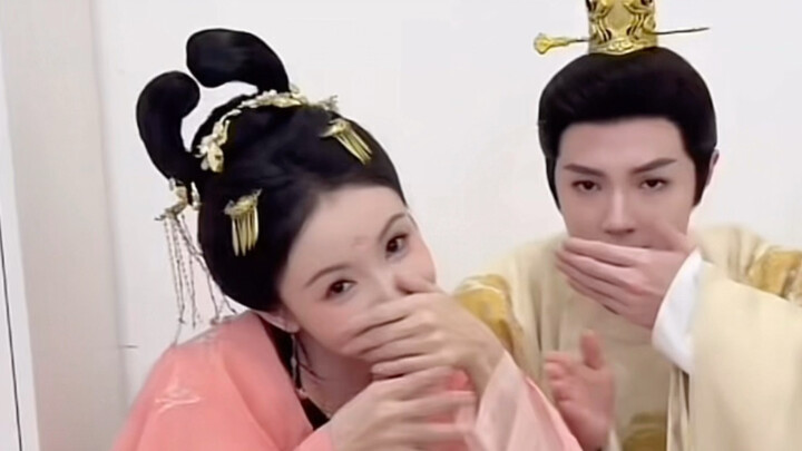 Klip eksklusif dari “Shengshi Tianxia”: tarian gestur Li Zhi dan Gao Yang, benar‑benar seperti anak 