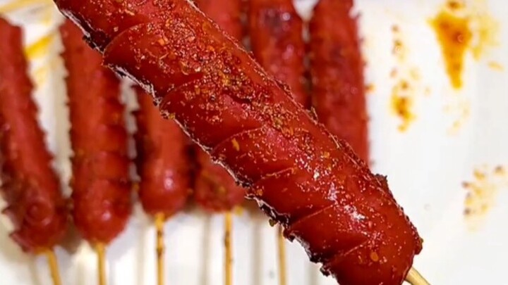 ไส้กรอกย่าง "เครยอนชินจัง" Anime Gourmet"