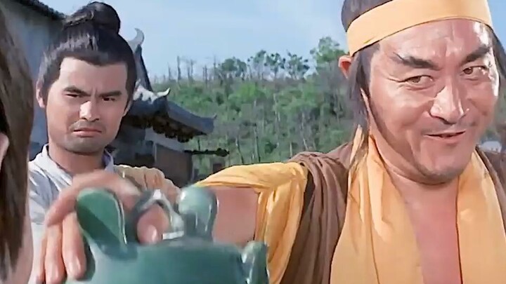 يستغلّ البلطجي مهاراته القتالية ليتنمّر على الجميع، لكنه لم يتوقّع أن يلتقي في هذا اليوم بمحترف قوي.