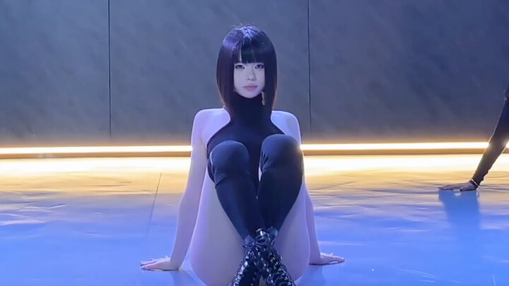 "૮₍ •⤙•˶ 主打一个坚强