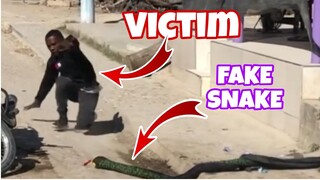 Funny Snake Prank😆🤣🐍 #funny #snake #prank