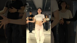 ☺️🌬️ #monroelee #choreography