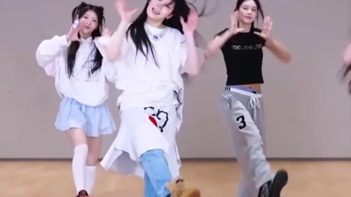 มาเต้นเพลงสบายๆ กันดีกว่า ความหนักหนาของเพลงก่อนหน้านี้โคตรโหดเลย #illit #kpop #shorts #fyp #dance