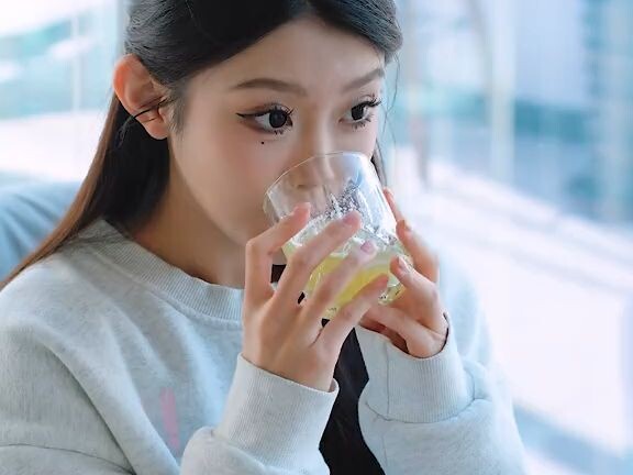 القدر جمع بيننا، نحن الزوجان المقدَّر لهما أن يحبّا بعضهما منذ الولادة!