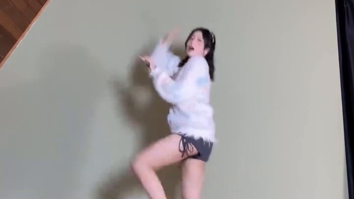 《كيونكارد》 بعمر 16 سنة يقفز ويرقص حافي القدمين/ أعلم أن الوقت قد طال¯\_(ツ)_/¯