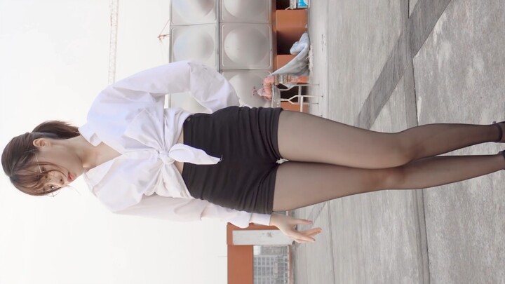 Ikan Mas Kecil Layar Penuh 4K Rajin Update Kakak Cantik No.71