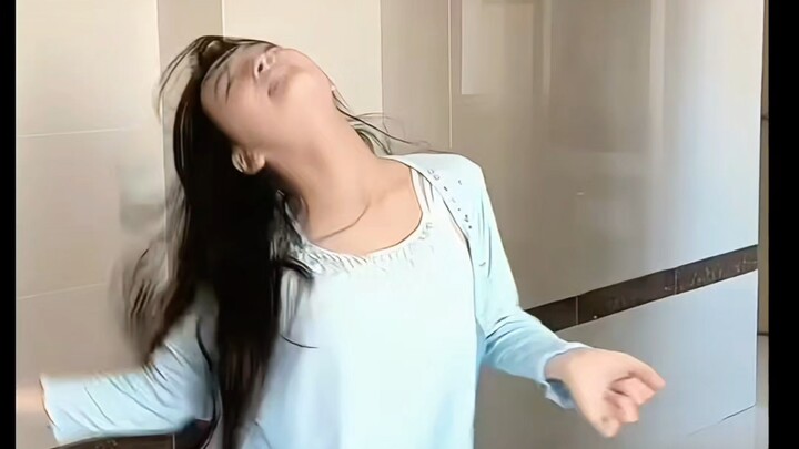 مجموعة نمو ليو يوي شوان   إلهة المدرسة الثانوية للبنات إلى الأبد