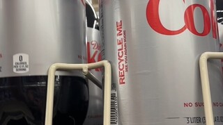 谁喝这么多可乐？3L
