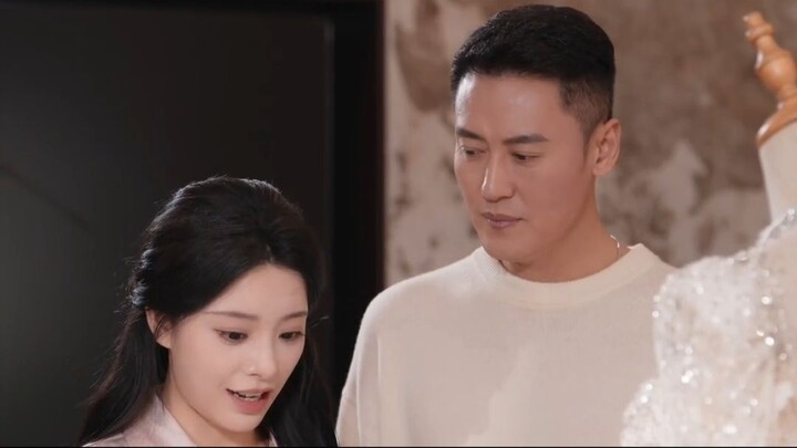 Marry a 40-Year-Old Playboy—But He Became Obsessed With Spoiling Her! 她被迫嫁给40岁风流大叔，婚后才发现，他所有的温柔只给她一人