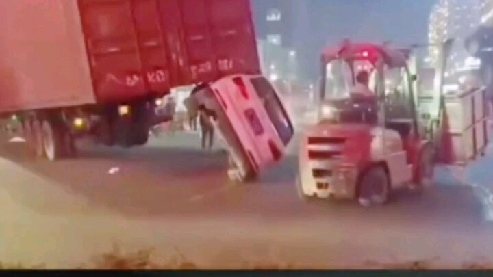 Terkadang membeli mobil yang tepat dapat menyelamatkan hidup Anda!