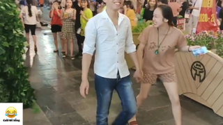 GIẢ THÀNH Bụi CÂY ĐI HÙ #Prank