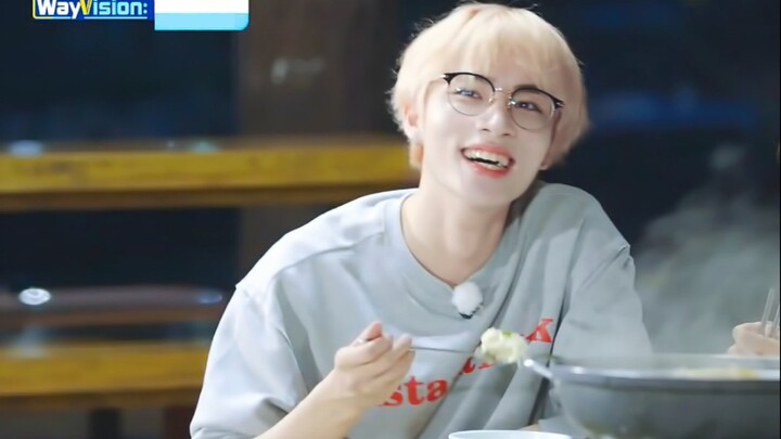 【WayV/Tiêu Tuấn】Tổng hợp cảnh Tiêu Tuấn ăn cơm, từng miếng nhỏ một, thật hạnh phúc
