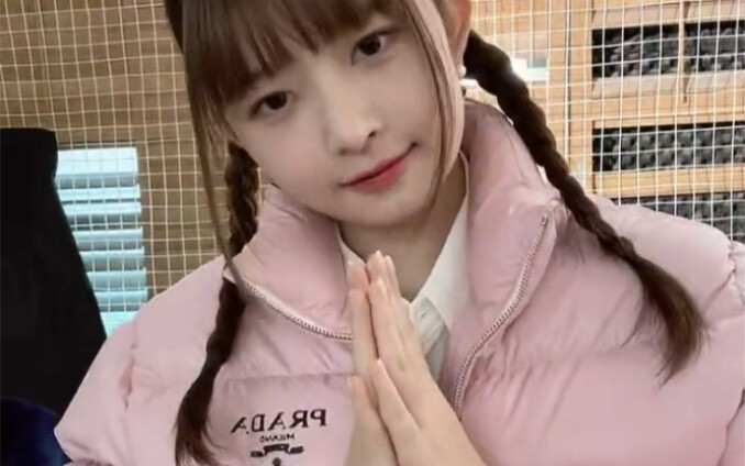 This hand dance totally suits Sakura Girls—naming her one of the “Five Cutest” is totally justified!