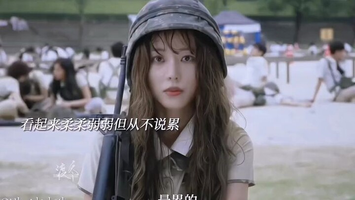 الفارق الكبير في شخصية لي نا لَّا مذهل بحق! لا بدّ من القول إن بعض الناس وُلدوا ليكونوا جنودًا خاصين