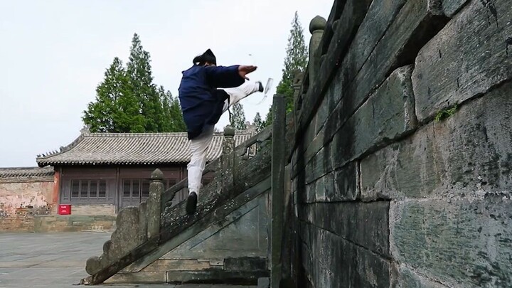 [Wudang Lightness Skill] Master Chen Shixing Reveals the Real Height of the Four-Legged Bottle Pick