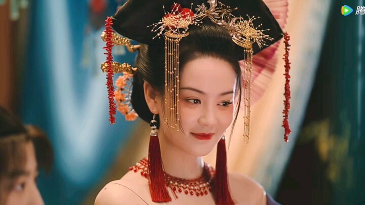 Help! This gorgeous and alluring courtesan is actually Arnor from “Empresses in the Palace”???