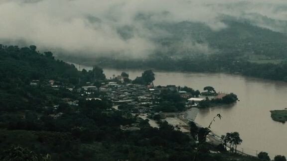 Jangan Nonton Film Ini sendirian - Review Film Horor Terbaru TopHorrorMovie