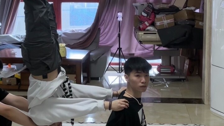 ฉันไม่รู้ว่าฉันกำลังทำอะไรอยู่เมื่อมองดูปก