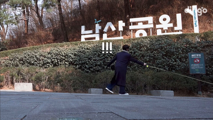 Xu Xiaoba: The Ultimate Example of Being Walked Instead of Walking the Dog