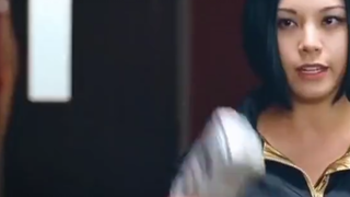 你们六个一起上，谁打赢我就拿走十万。