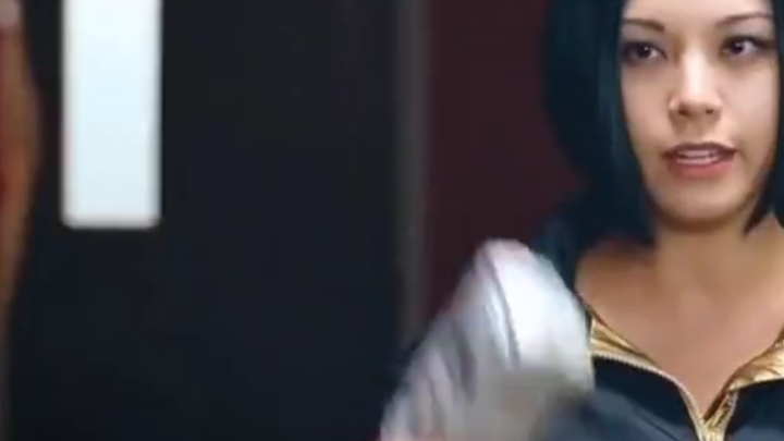 If the six of you come at me together, whoever wins will get the hundred thousand.