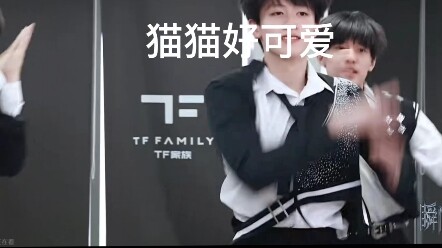 当三比在跳《gee》时，两rapper和四代……