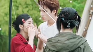 舅舅舅妈简直不顾旁人的甜