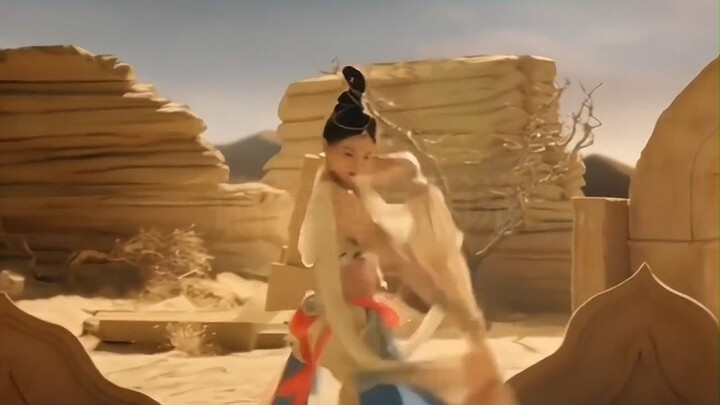 The dances in the costume dramas are also beautiful, but when it comes to the lead actress Tang Shiy