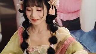 Tiểu Đan, con đã học bơi chưa?