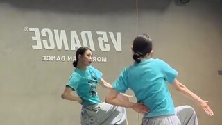 Bạn phải nhảy theo bài hát "ExtraL" của Jennie! Nghe có vẻ tuyệt vời quá~