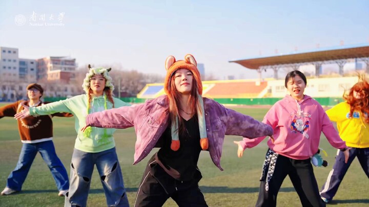 New week, let’s dance together!