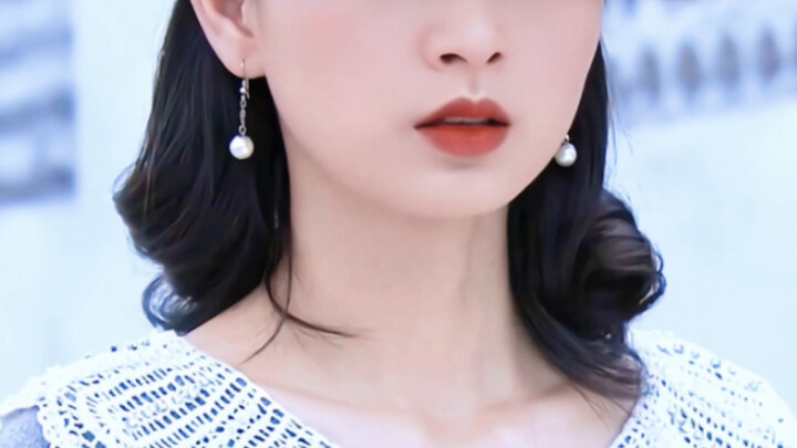นี่แหละคือคุณหนูผู้สูงศักดิ์ สง่างาม และเย็นชาที่กลับมาจากต่างประเทศในยุคสาธารณรัฐ!