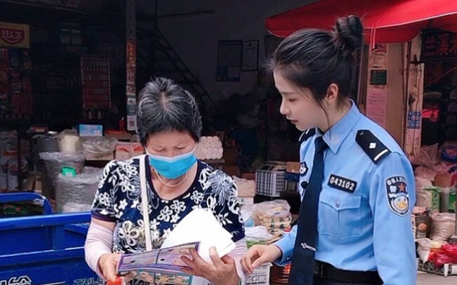 Stall-Opening Diary—Free Stuff for Everyone