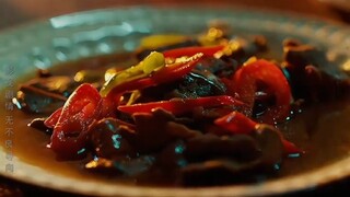 Stir-fried pork liver is too spicy; it'll make you choke while eating.