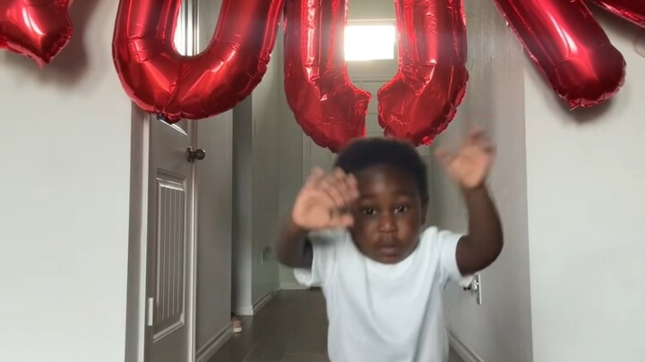 Pesona tarian para bayi manusia……