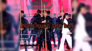 erik phổ thơ "Nam quốc sơn hà" kết hợp Phương Mĩ Chi tạo nên tiết mục đầy ấn tượng #showbiz