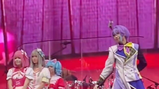 [Kamiyo cosplay] A performer performs magic on stage!! But it’s a bad version… [Original introductio