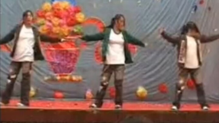The video was shot at the 2006 campus New Year's Day gala. This dance immediately caused the audienc