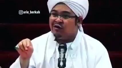 Hukum jual beli hari jum'at#ustad Ilham Humaidi