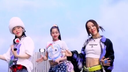 230303 XG Down là sự lên ngôi mới