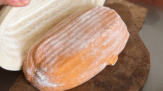 Bánh mì béo tròn phô mai ớt đỏ hun khói!