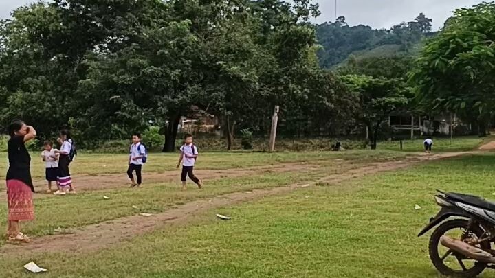 โรงเรืยนเขดชนนะบด สปปลาว