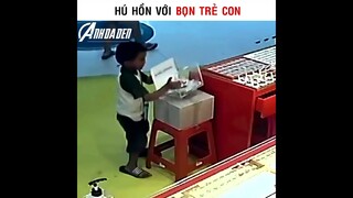 Hú Hồn Với Lũ Trẻ Con