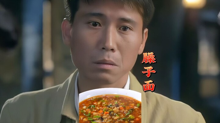 A young guy didn’t pay enough for his noodles and got a scolding from a beautiful girl!