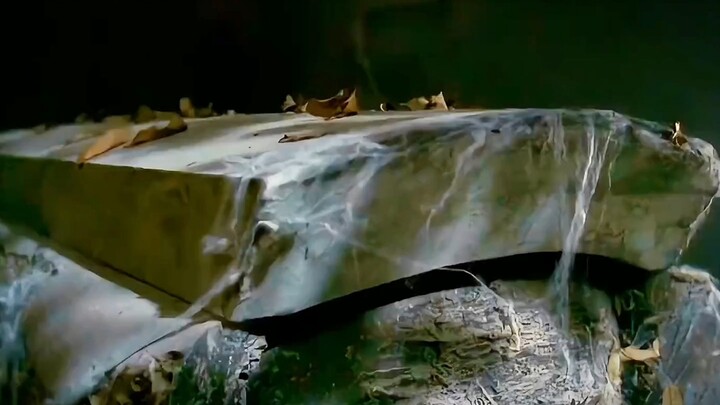 ‘Hóa ra thây ma cũng có dục vọng’ – Xem một bộ là bớt đi một bộ phim kinh dị Hồng Kông kinh điển!