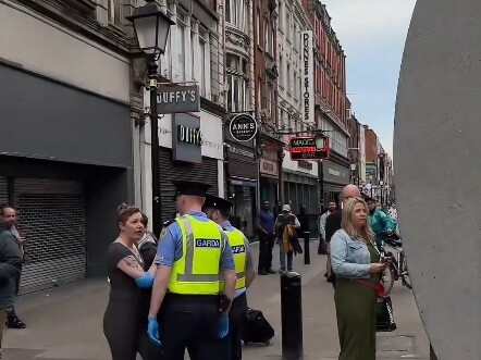 يلتقي نيويورك بدبلن، البوابة هي عمل فني عام جديد يتيح لك رؤية شوارع دبلن مباشرة. يمكنك حتى التفاعل م