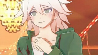 Komaeda diam-diam mengatur adegan tersebut dan ditemukan oleh Hanamura