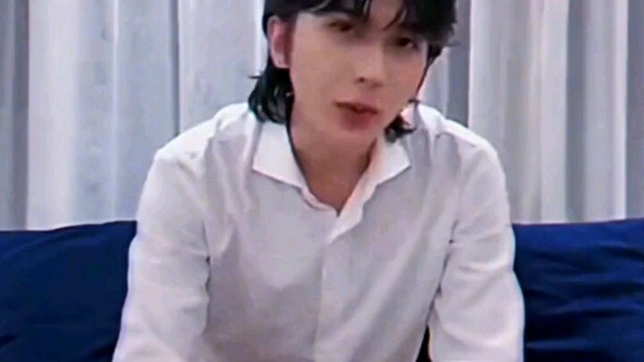 The peak breeds hypocritical supporters, while dusk witnesses true believers—Chickenism